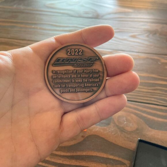 NEW 2022 BNSF Railway Commemorative Injury Free Safety Coin-Railroad - Picture 3 of 8